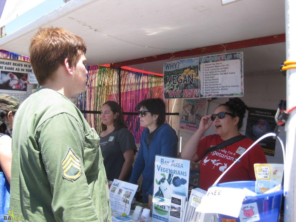 Katherine, Elaine and Starla talking veg