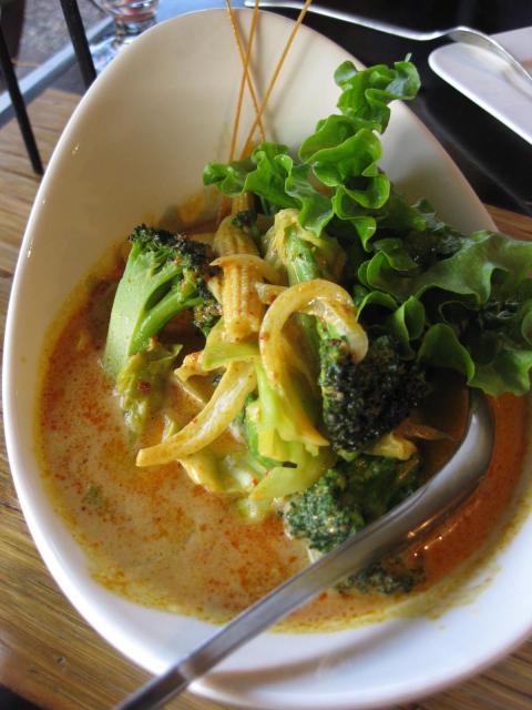 Yellow Curry - March 2010 (generationV.org) - the sticks are fried spaghetti noodles