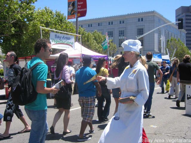 Chef Alex gives out free recipes